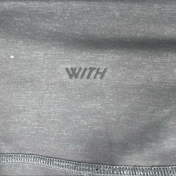 PELOTON x WITH Nail Polish Camo High Rise Reversible Capri Leggings, Size Small - Picture 8 of 8